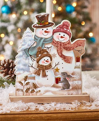 Wooden Snowmen Themed Center Piece